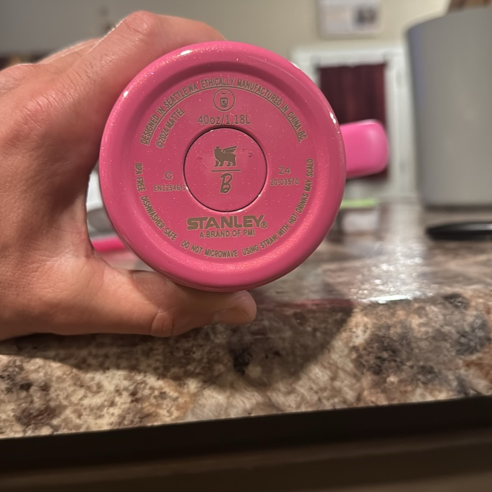 Stanley Pink Quencher H2.0 Tumbler - Picture 5 of 5